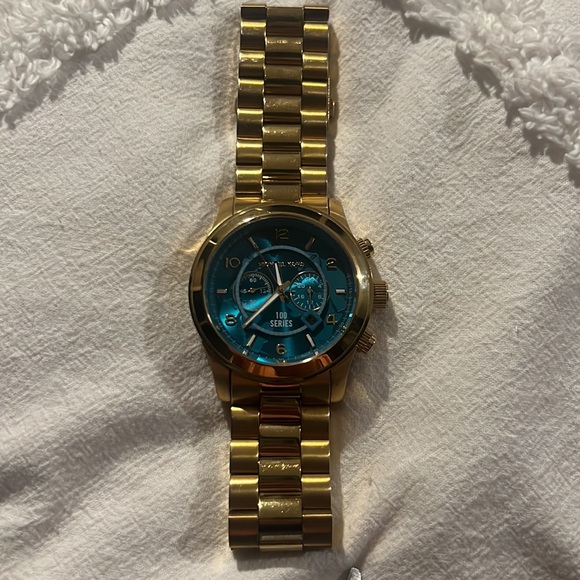 Michael Kors Oversized Watch Hunger Stop Watch - Picture 2 of 4